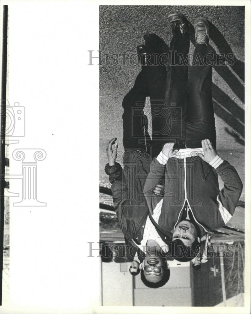 1982 Press Photo Immigration Naturalization Bake Line - RRW42225 - Historic Images