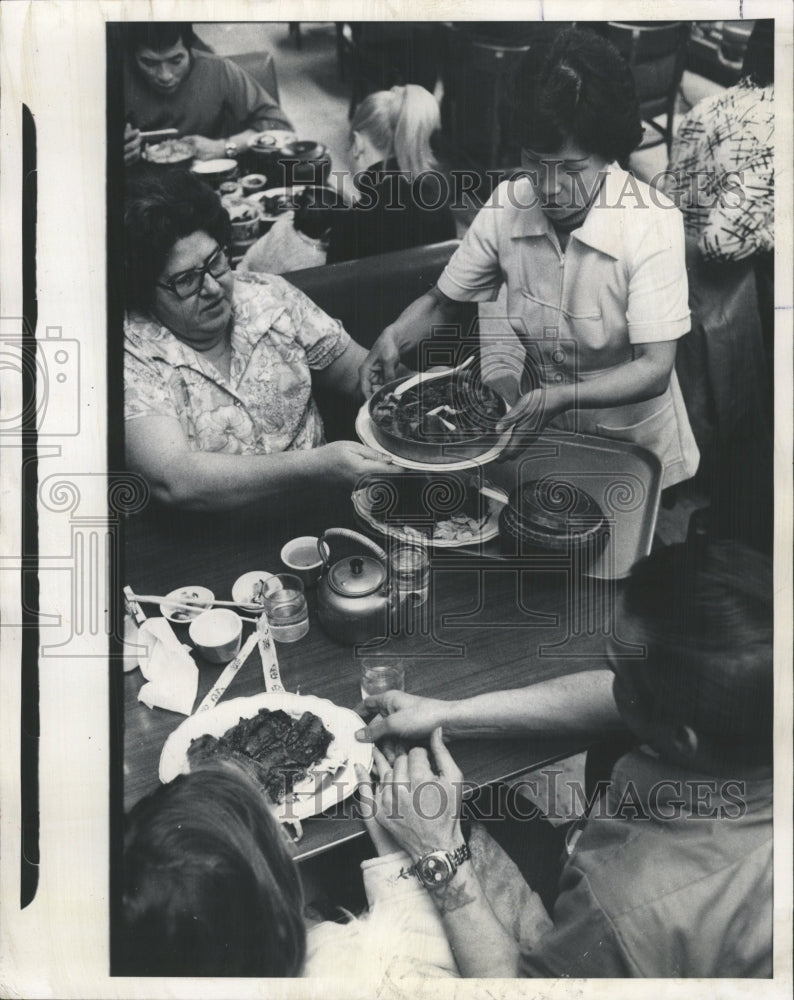 1977 Press Photo Miyoka Sukiyaki Japanese restaurant - RRW42273 - Historic Images