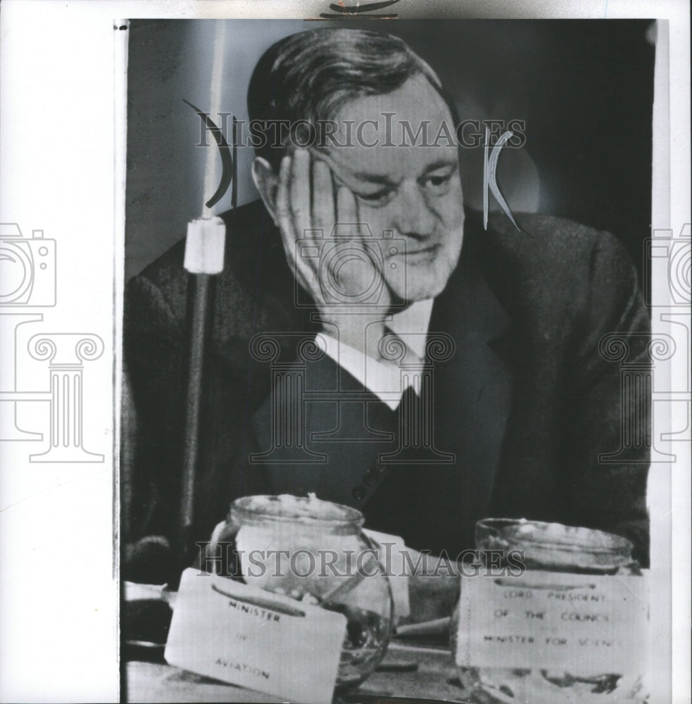 1963 Press Photo Lord Hailsham Britain Scientist Smile - RRW42431 - Historic Images