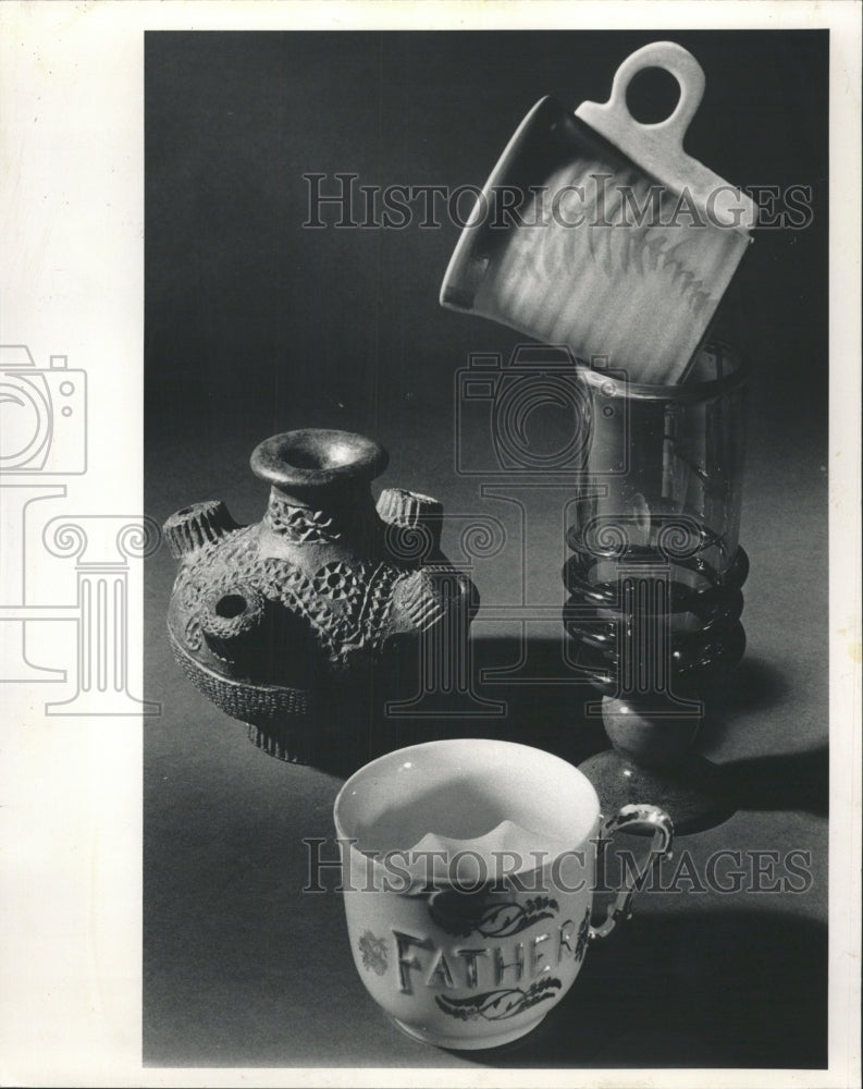 1991 Press Photo Lincoln Kenya Kongoni Terra cotta Mug - RRW42487 - Historic Images