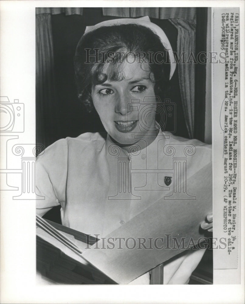 1965 Press Photo Mrs. Donald W. Hoiser Indiana Nurse - RRW42553 - Historic Images