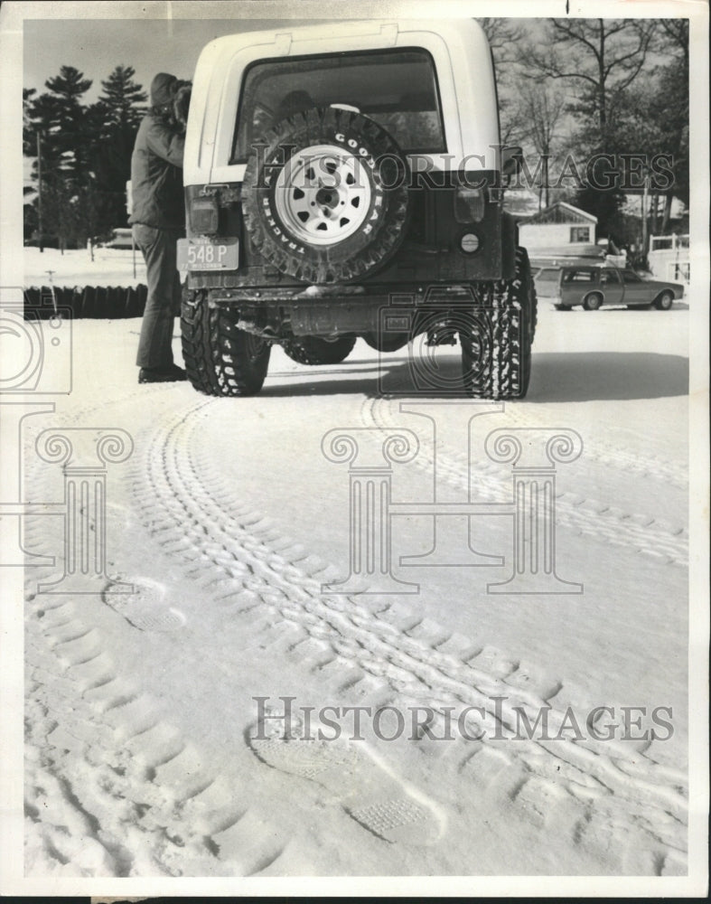 1978 Press Photo Toughest Rolling Mud Road Skiing Tires - RRW42609 - Historic Images
