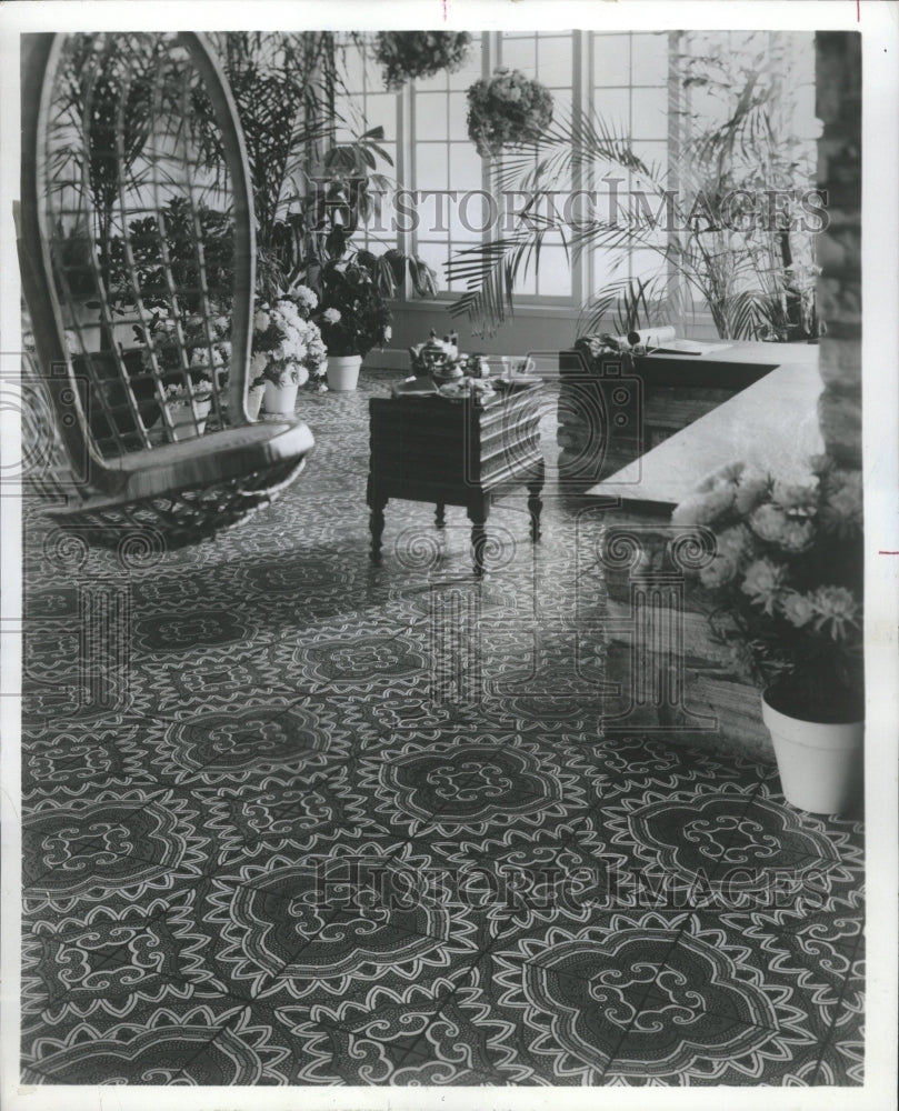 1971 Press Photo Martinique garden Tile Floor Cushion - RRW42615 - Historic Images