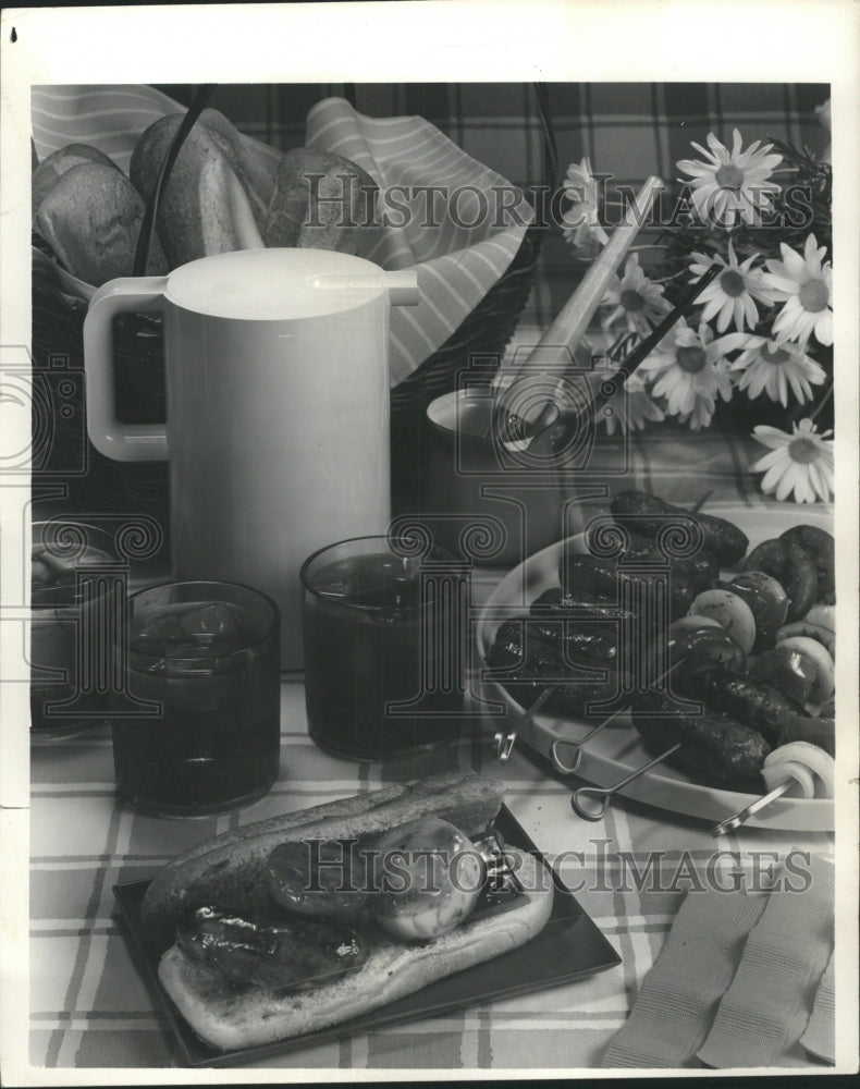 1979 Press Photo Sugar cola refreshing spiced iced tea - RRW42747 - Historic Images