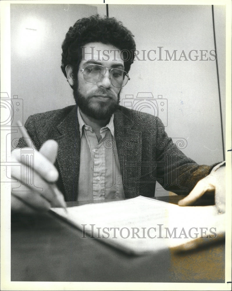 1986 Press Photo Chicago Area Teacher - RRW42783 - Historic Images