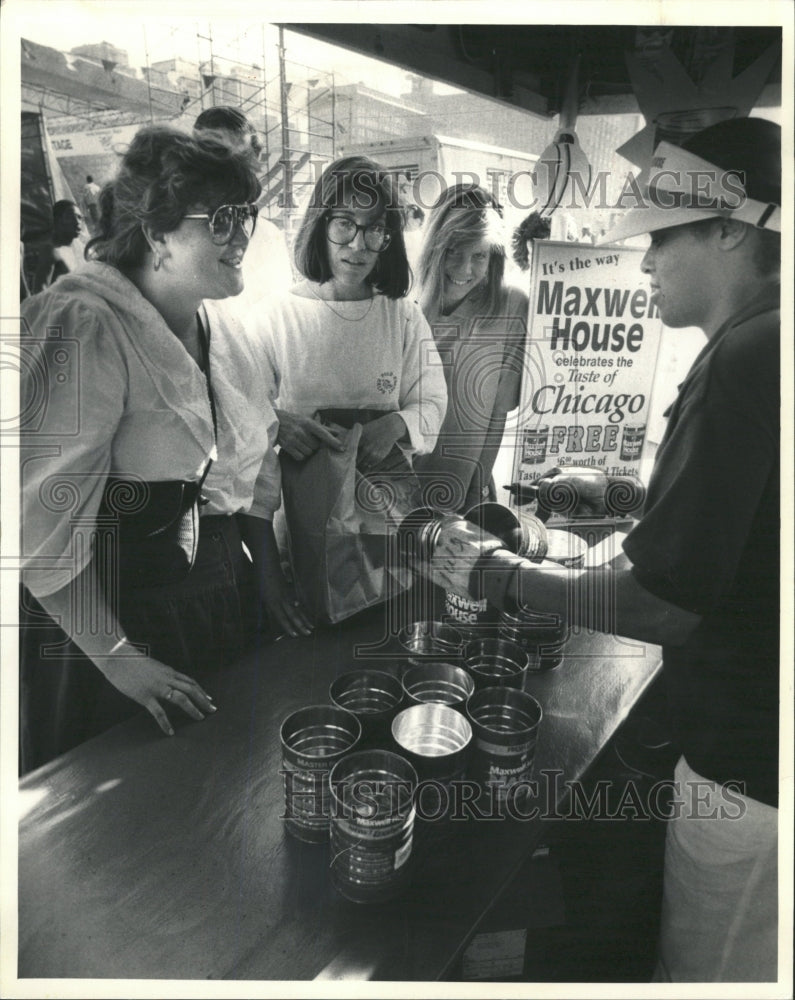 1987 Press Photo TASTE OF CHICAGO COFFEE COMPANY BRENDA - RRW42869 - Historic Images