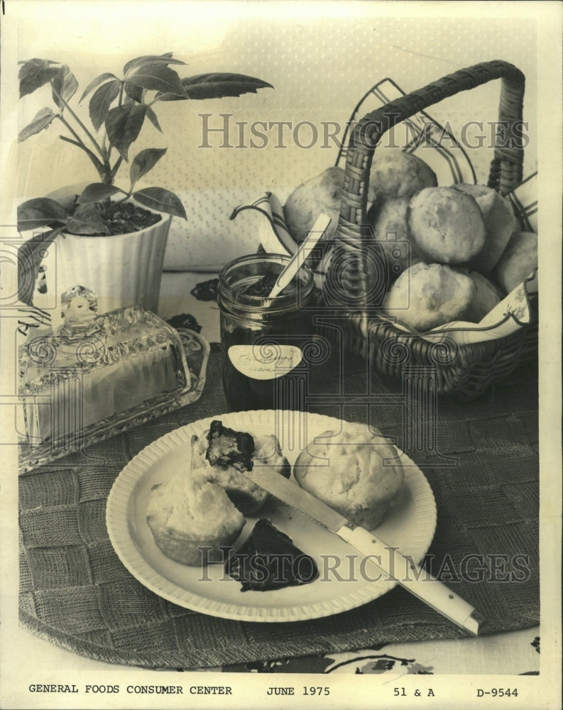 1983 Press Photo Hearty Muffins New York Food Bakeries - RRW42923 - Historic Images