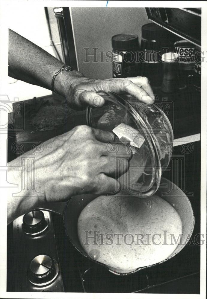 1978 Press Photo Margot Newson Omelet bride economist - RRW43135 - Historic Images