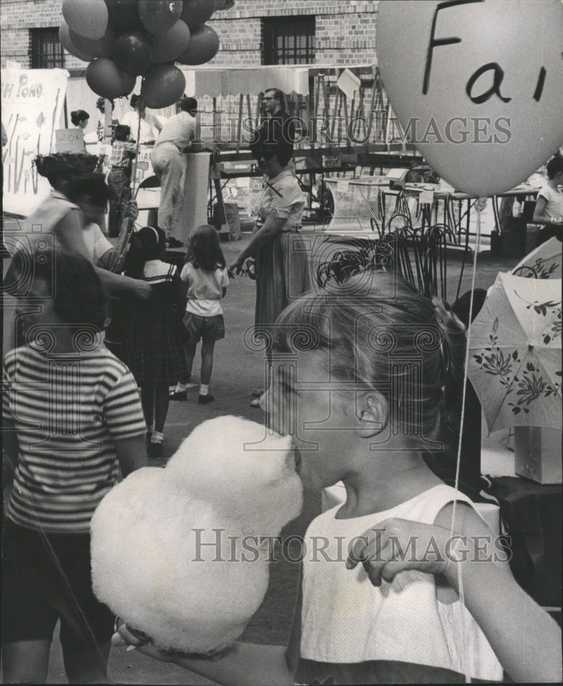 1961 Press Photo Faith Callahan Sedgwick eating North - RRW43243 - Historic Images