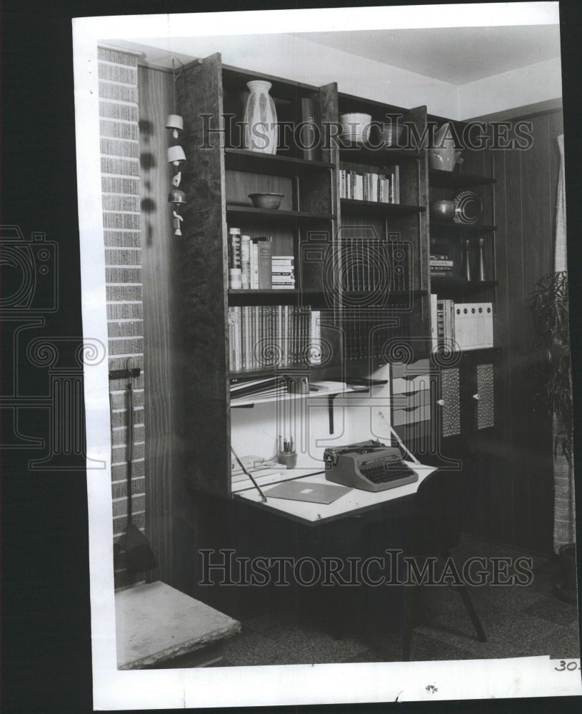 1976 Press Photo Plan 30241 Hidden Desk Unit Shelves - RRW43779 - Historic Images