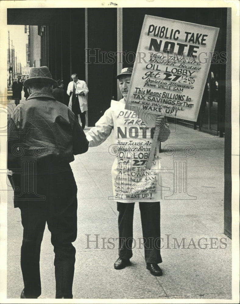 1966 Press Photo Shell Oil Company Multinational Co - RRW43821 - Historic Images