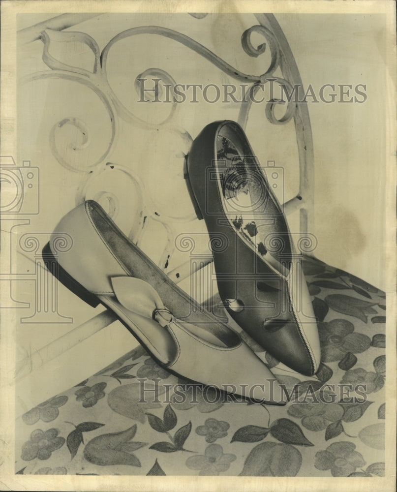 1961 Press Photo Cut-out Pattern Shoes - RRW43879 - Historic Images