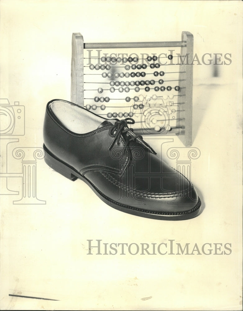 1963 Press Photo Children Slipper Shoes - RRW43969 - Historic Images