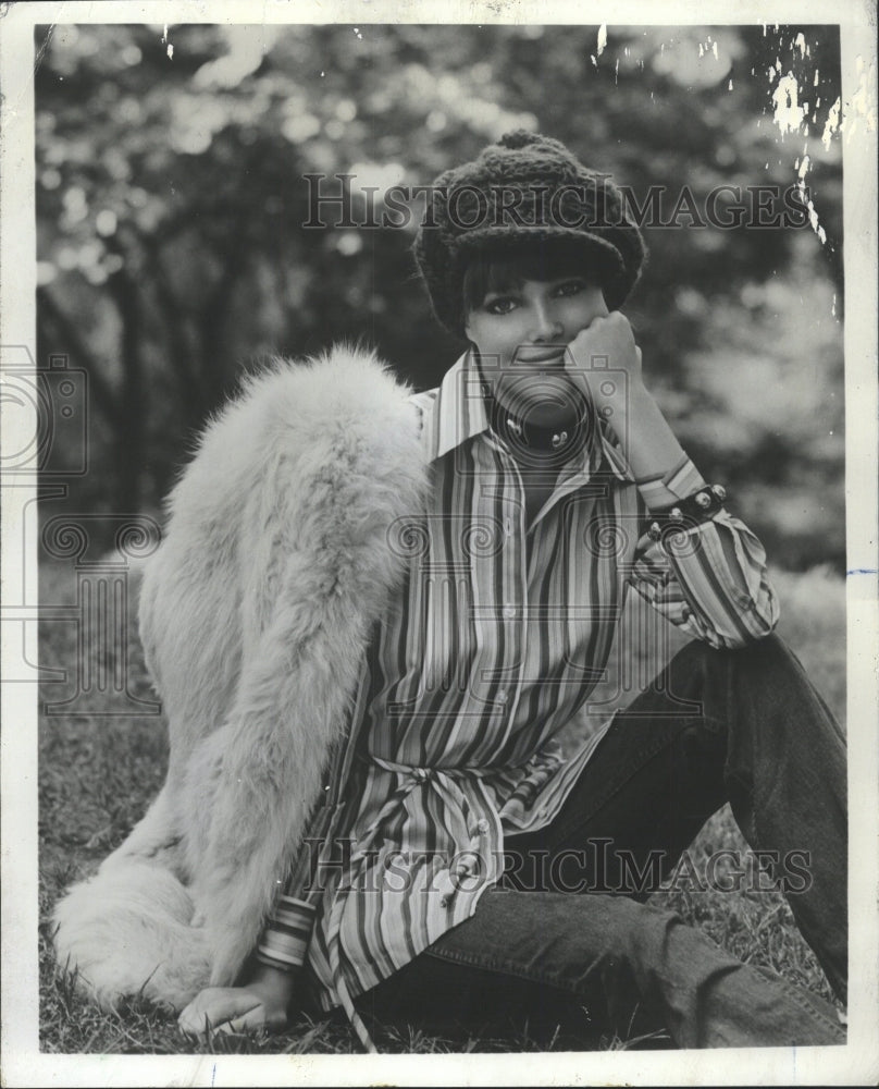 1970 Press Photo Long Women Shirts - RRW44001 - Historic Images