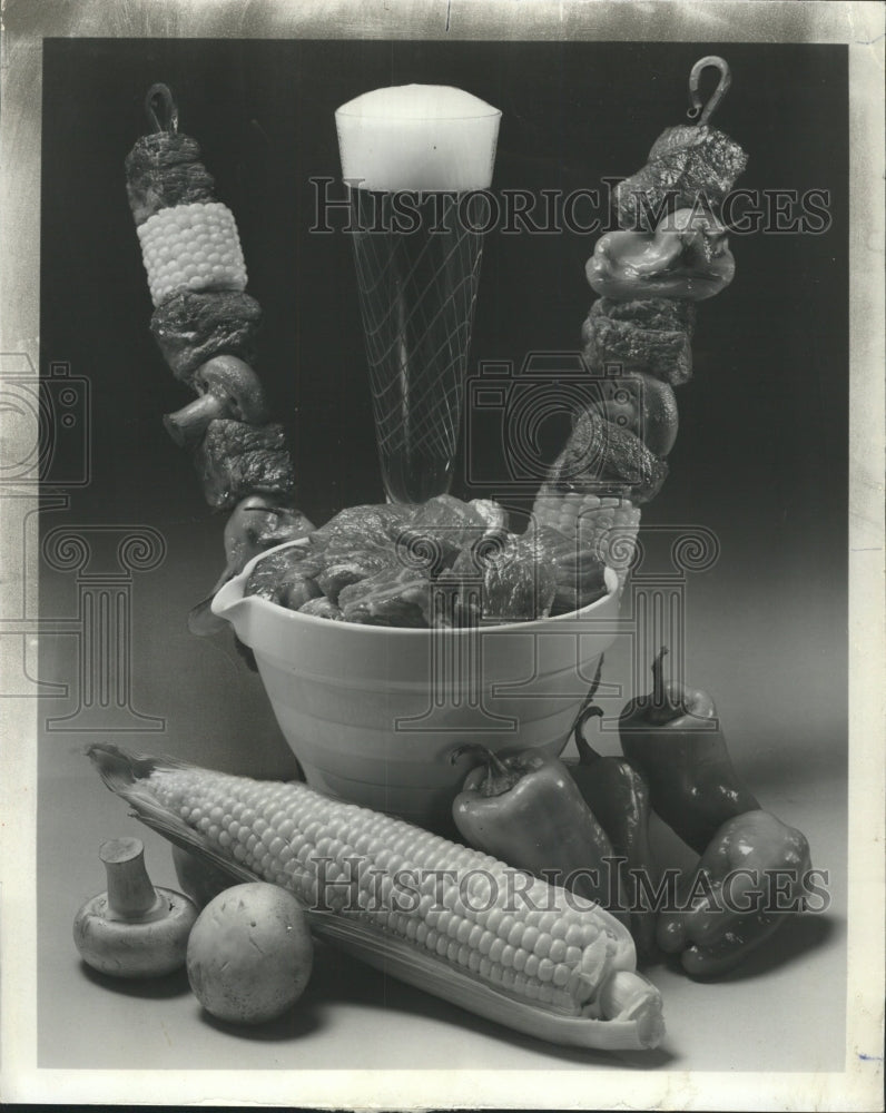 1973 Press Photo South American Spicy Beer Kabobs - RRW44017 - Historic Images