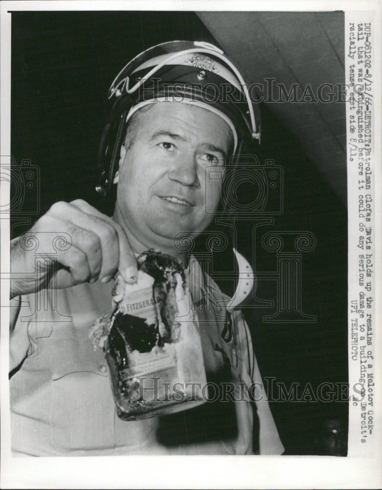 1966 Press Photo Molotov Cocktail Petrol Bomb Chicago - RRW44089 - Historic Images