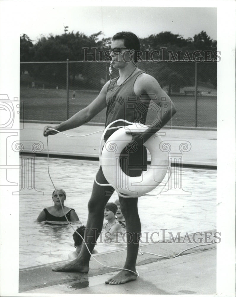 1990 Press Photo Lifeguards - RRW44241 - Historic Images