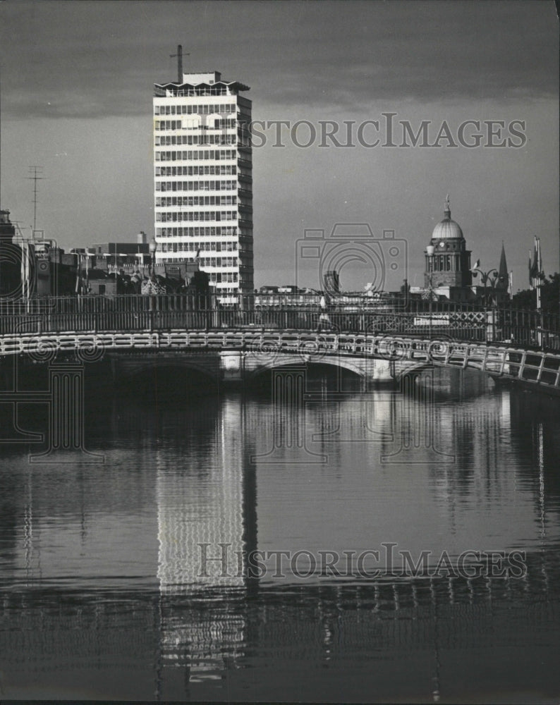 1965 Press Photo River Liffey Dublin - RRW44243 - Historic Images