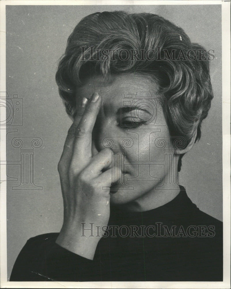 1971 Press Photo Woman Yoga Breathing - RRW44355 - Historic Images