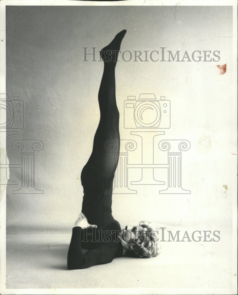 1970 Press Photo Yoga/Shoulderstand/Exercise/Fitness - RRW44369 - Historic Images