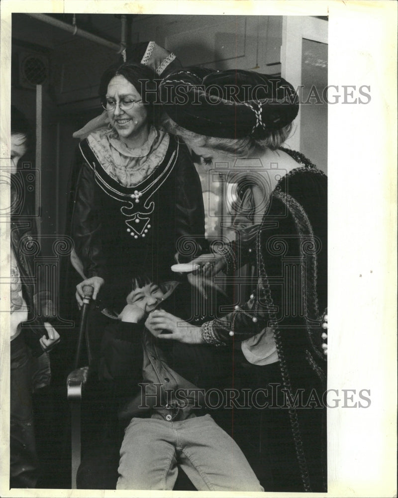 1986 Press Photo Boy Student Opera Singer - RRW44675 - Historic Images