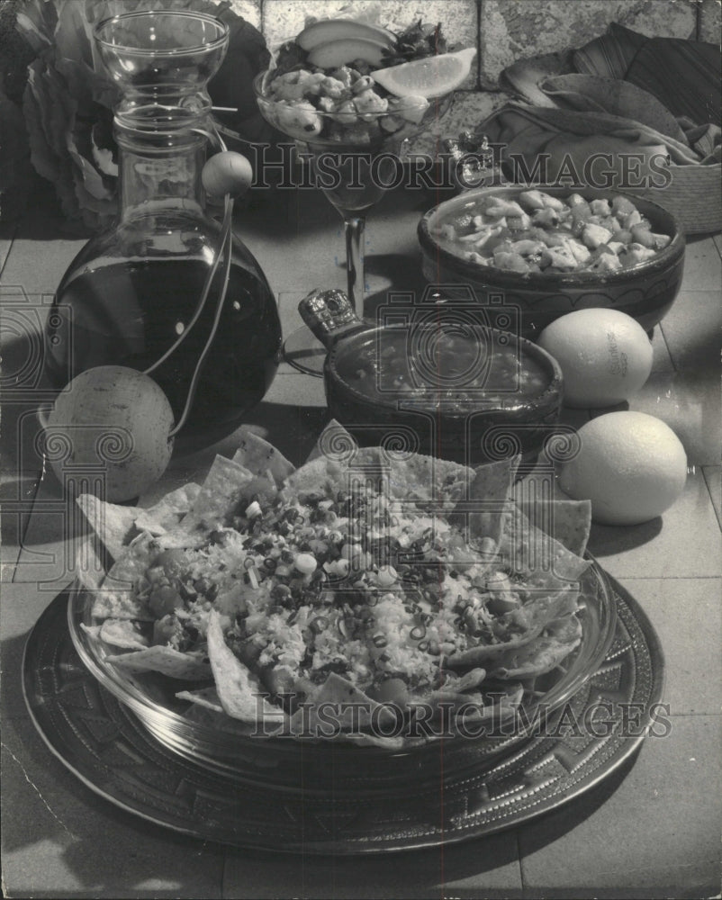 1982 Press Photo Tasty Nachos Guest Dishes - RRW44725 - Historic Images