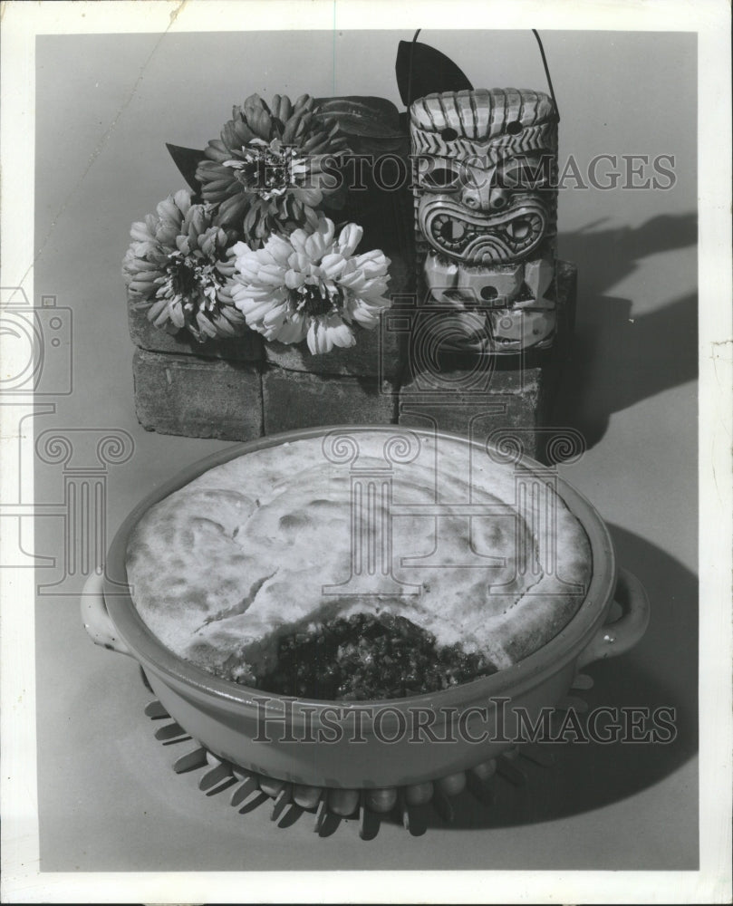 1970 Press Photo Pie Mexican Food Spicy Crunch Mealtime - RRW44743 - Historic Images