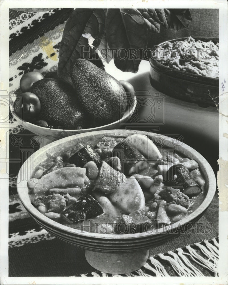 1976 Press Photo Mexican Food/Avocados/Stew - RRW44751 - Historic Images