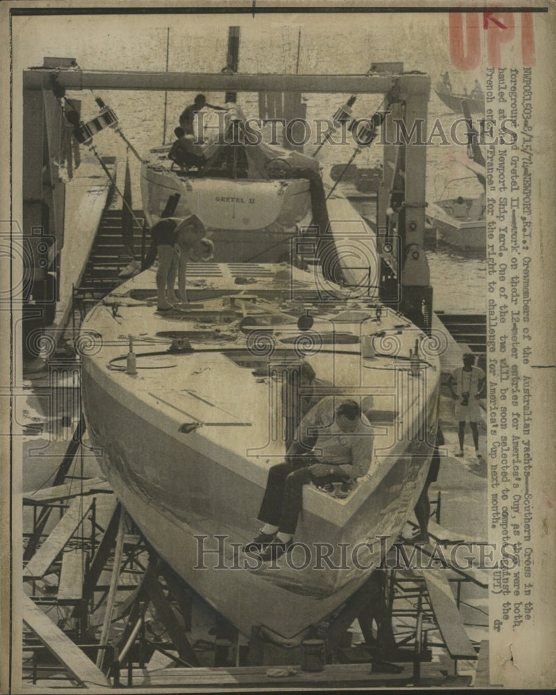 1974 Press Photo Gretel II cork Newport Ship Yard - RRW44809 - Historic Images