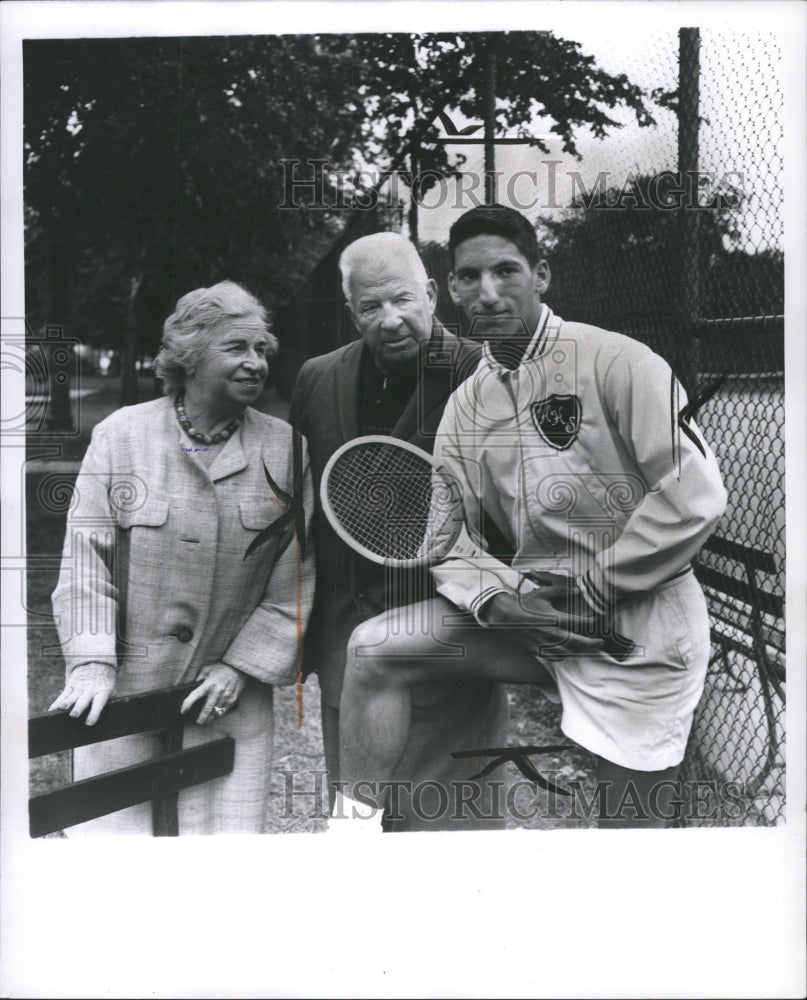 1963 Press Photo State Singles Champ With Older Couple - RRW45347 - Historic Images