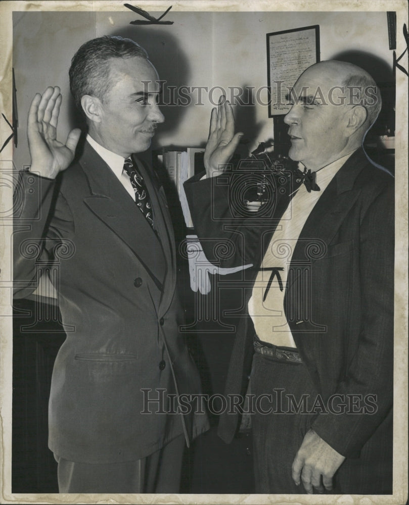 1947 Press Photo JUDGE JAYNE ED BRANIGIN COUNTY CLERK - RRW45731 - Historic Images