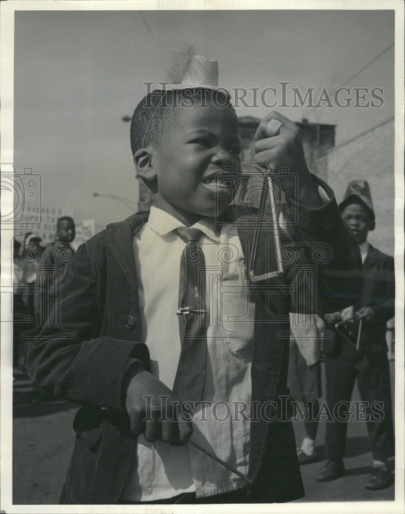 1966 Press Photo Parade Calhoun School Harris Triangles - RRW46129 - Historic Images