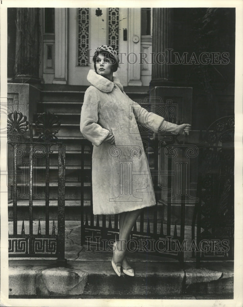 1961 Press Photo Maurice Roger Muskrat Fur Coat - RRW46359 - Historic Images