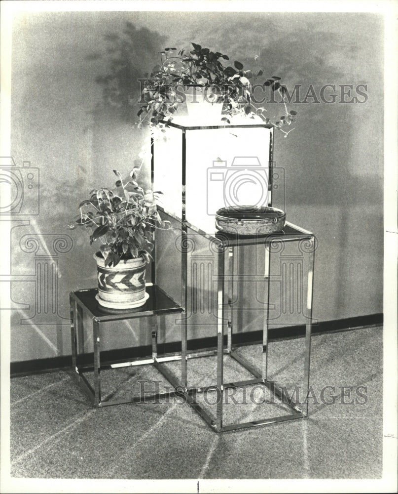 1976 Press Photo Knock-down furniture is newest trend - RRW46385 - Historic Images