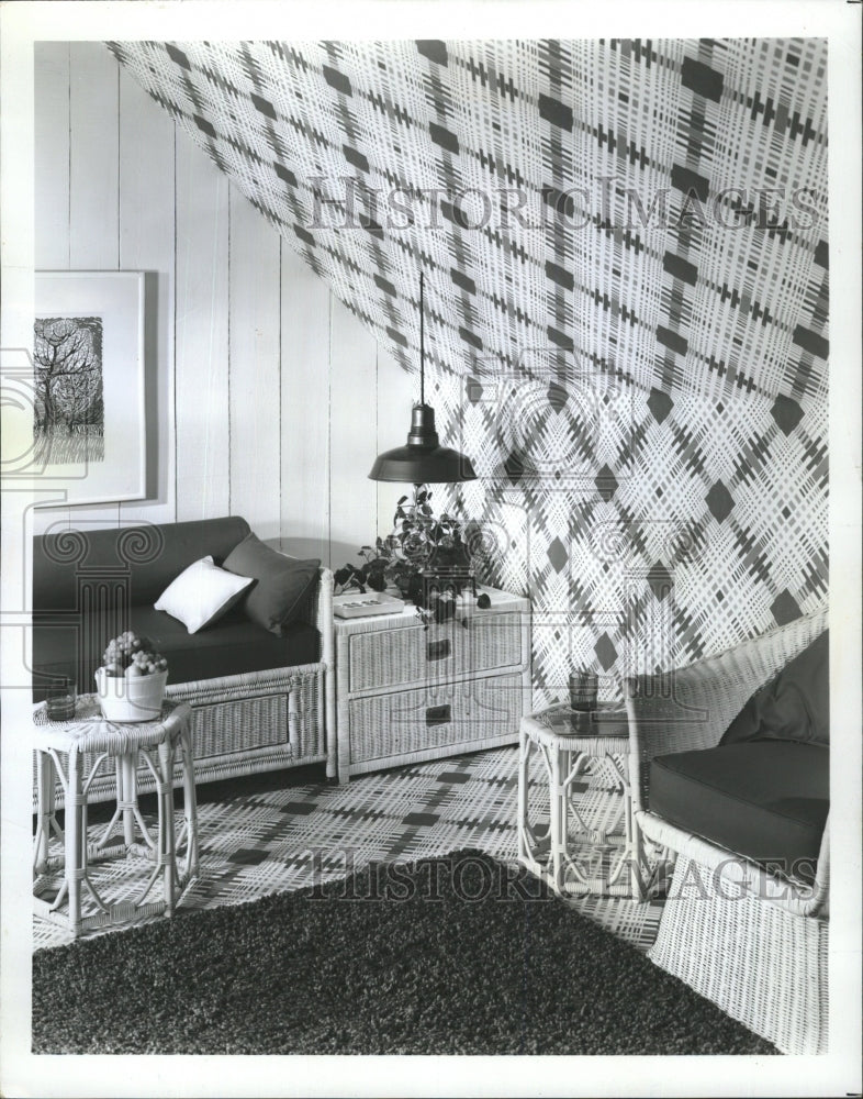 1972 Press Photo Wicker Furniture Plaid Wallcovering - RRW46427 - Historic Images