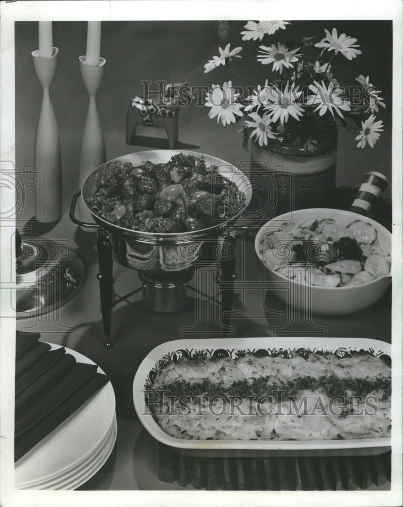 1968 Press Photo Swedish meatballs in elegant buffet - RRW46541 - Historic Images