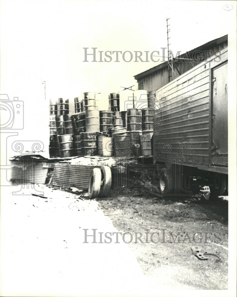 1980 Press Photo Toxic Waste Storage Calumet Containers - RRW46607 - Historic Images