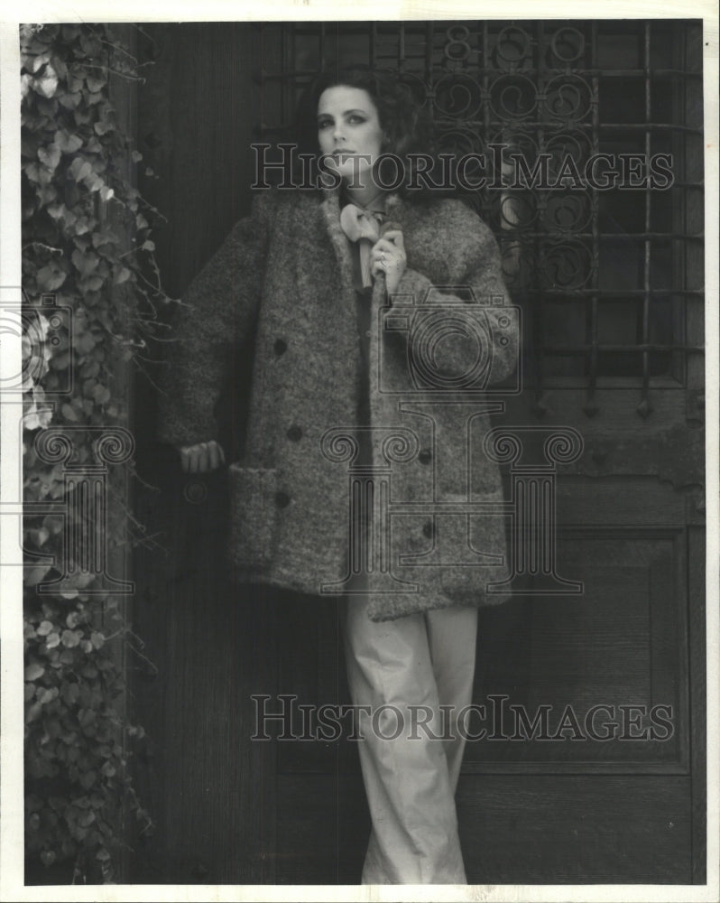 1979 Press Photo Women&#39;s fashions coat with fur - RRW46679 - Historic Images