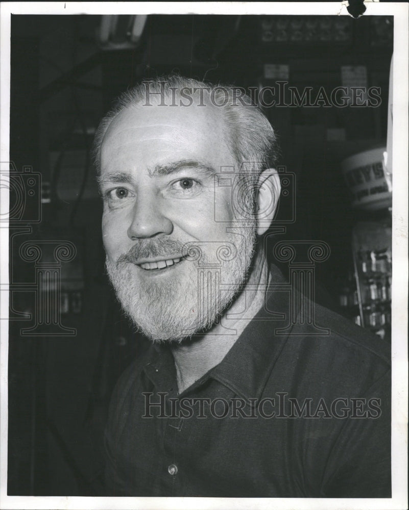 1962 Press Photo James Jacobs Hardware Store Owner - RRW46761 - Historic Images
