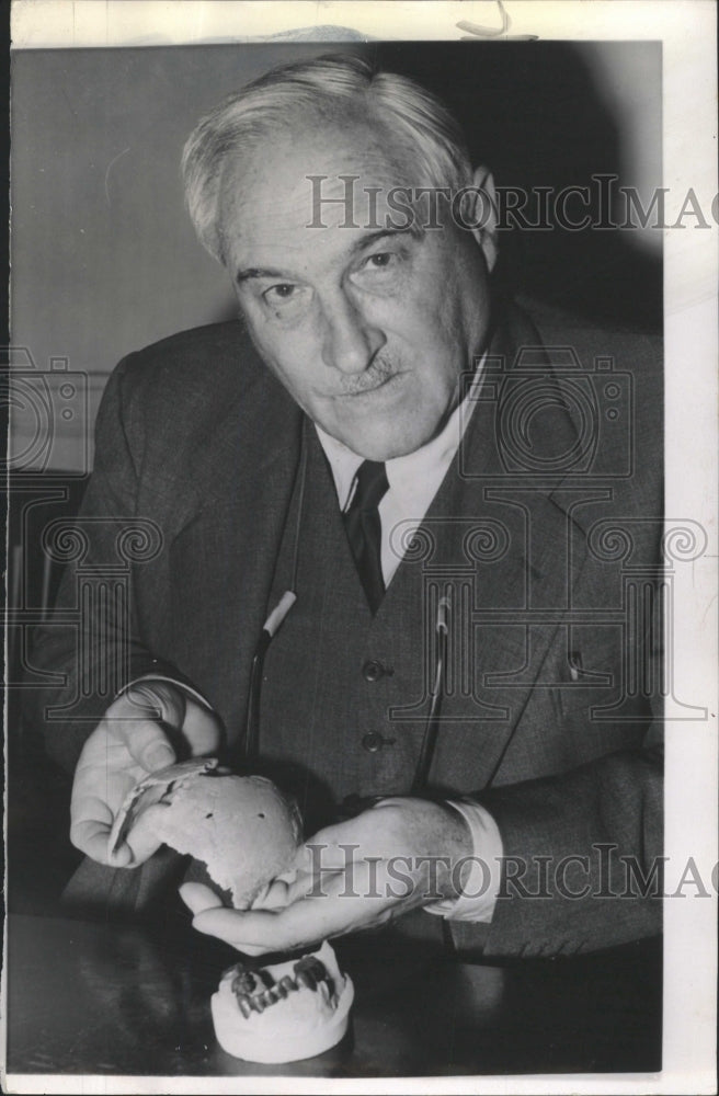 1961 Press Photo Dr. L.S.B. Leakey British Scientist - RRW46885 - Historic Images