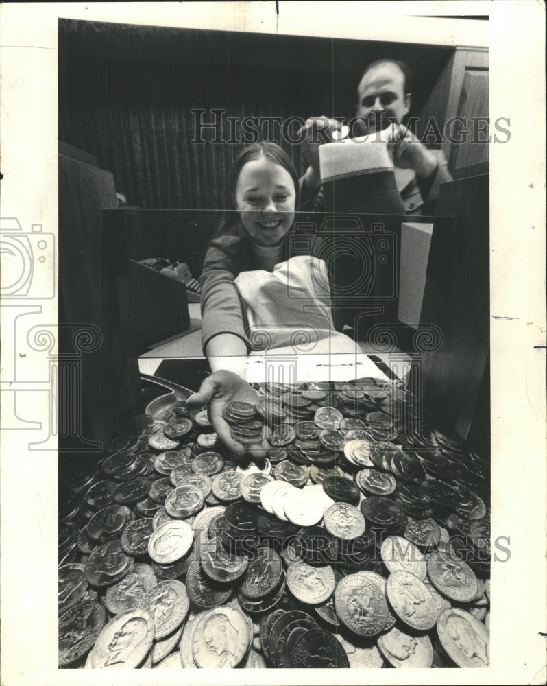 1971 Press Photo Silver Dollars - RRW47127 - Historic Images