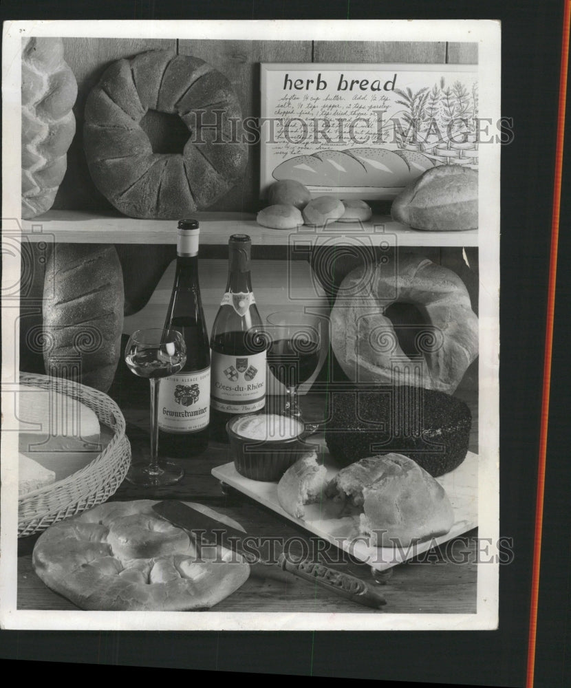 1973 Press Photo Sourdough Twist Bread Whole Wheat Loaf - RRW47235 - Historic Images