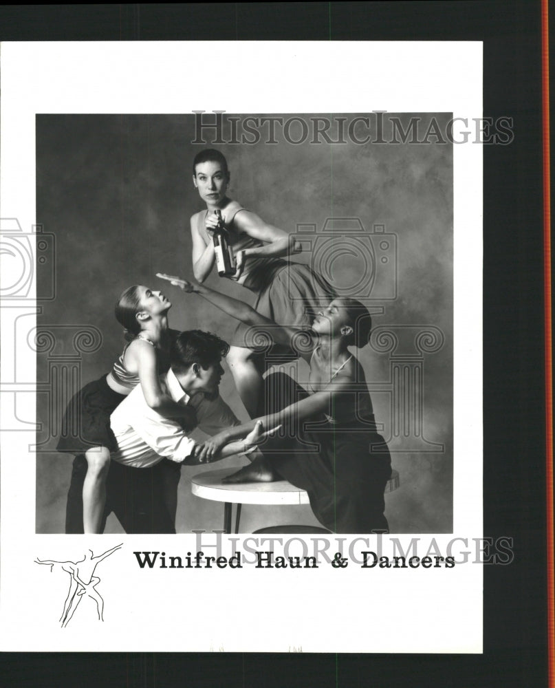 1994 Press Photo Dancers Close My Eyes - RRW47241 - Historic Images
