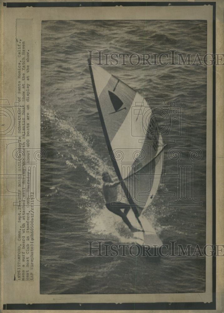 1972 Press Photo Hoyle Schwetzer Yacht Heaven Boat Club - RRW47247 - Historic Images