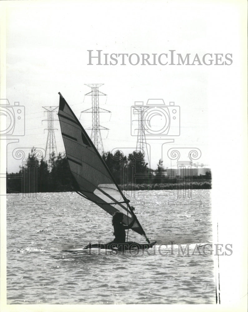 1987 Press Photo Doctor Renee Hartz Windsurfing Wolf - RRW47253 - Historic Images