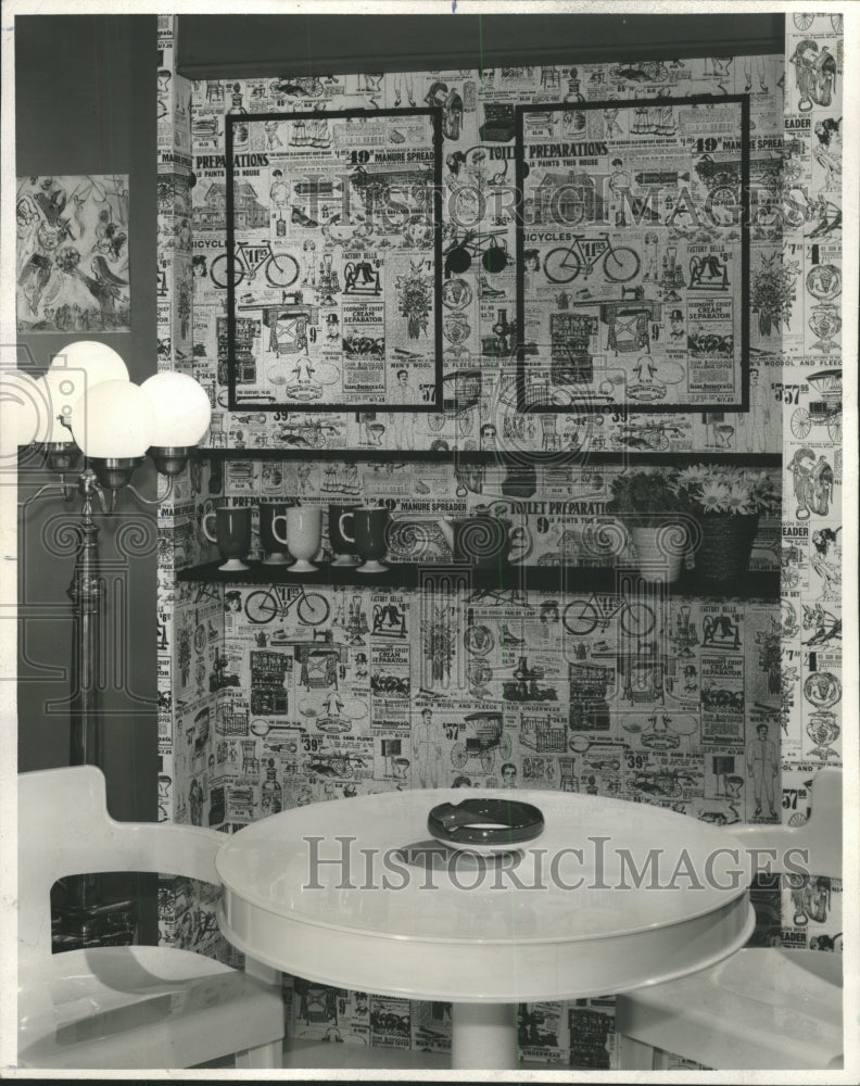 1975 Press Photo Emy Leeser designer kitchen wallpaper - RRW47355 - Historic Images