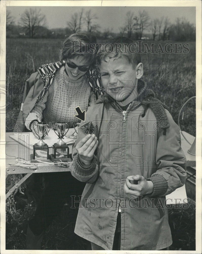 1966 Press Photo Mrs Peter Ross William Ramsay Kite - RRW47465 - Historic Images
