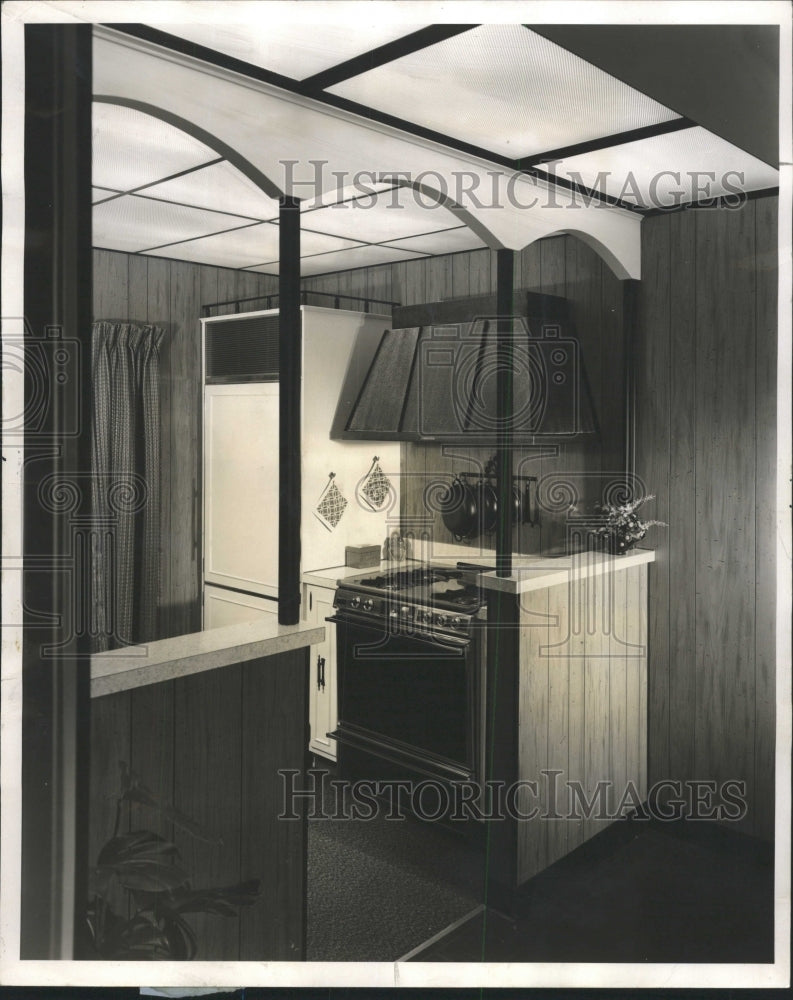 1969 Press Photo Dick Peterson Bob Nelson Kitchen Cloth - RRW47505 - Historic Images