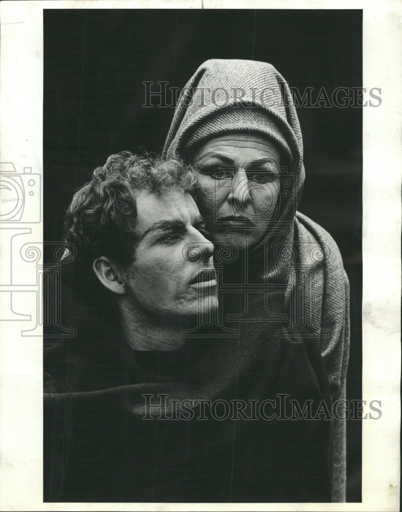 1967 Press Photo Plotting James Sutorius Macbeth Lady - RRW47637 - Historic Images