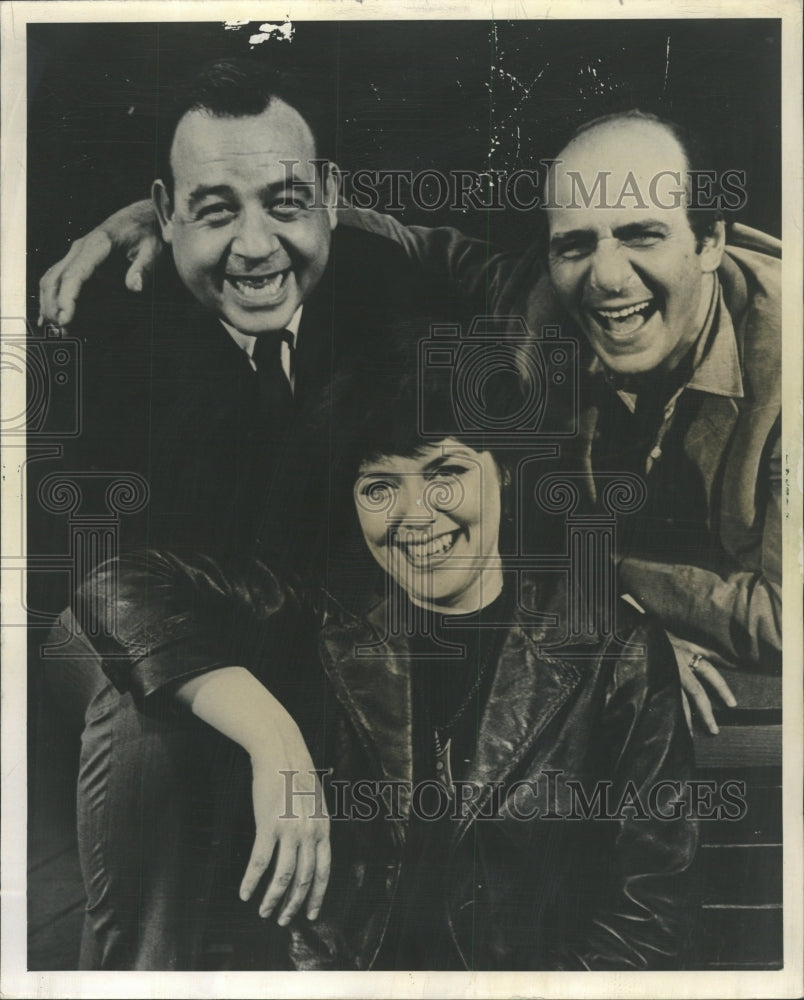 1966 Press Photo LUV Tom Bosley Edelman Loundon Play - RRW47657 - Historic Images